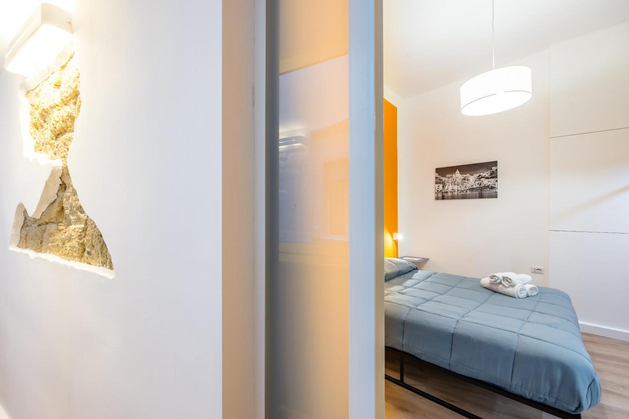 Lioy 25 By Napoliapartments Екстер'єр фото