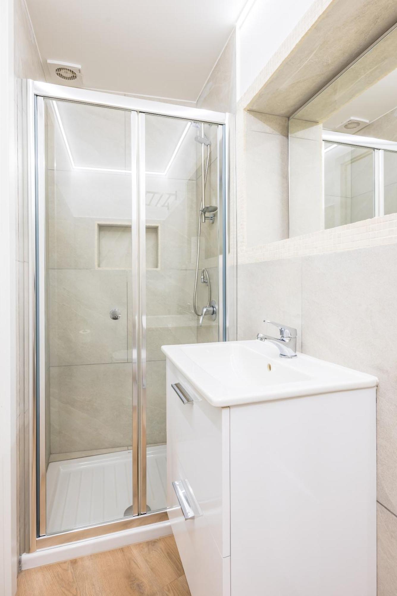 Lioy 25 By Napoliapartments Екстер'єр фото
