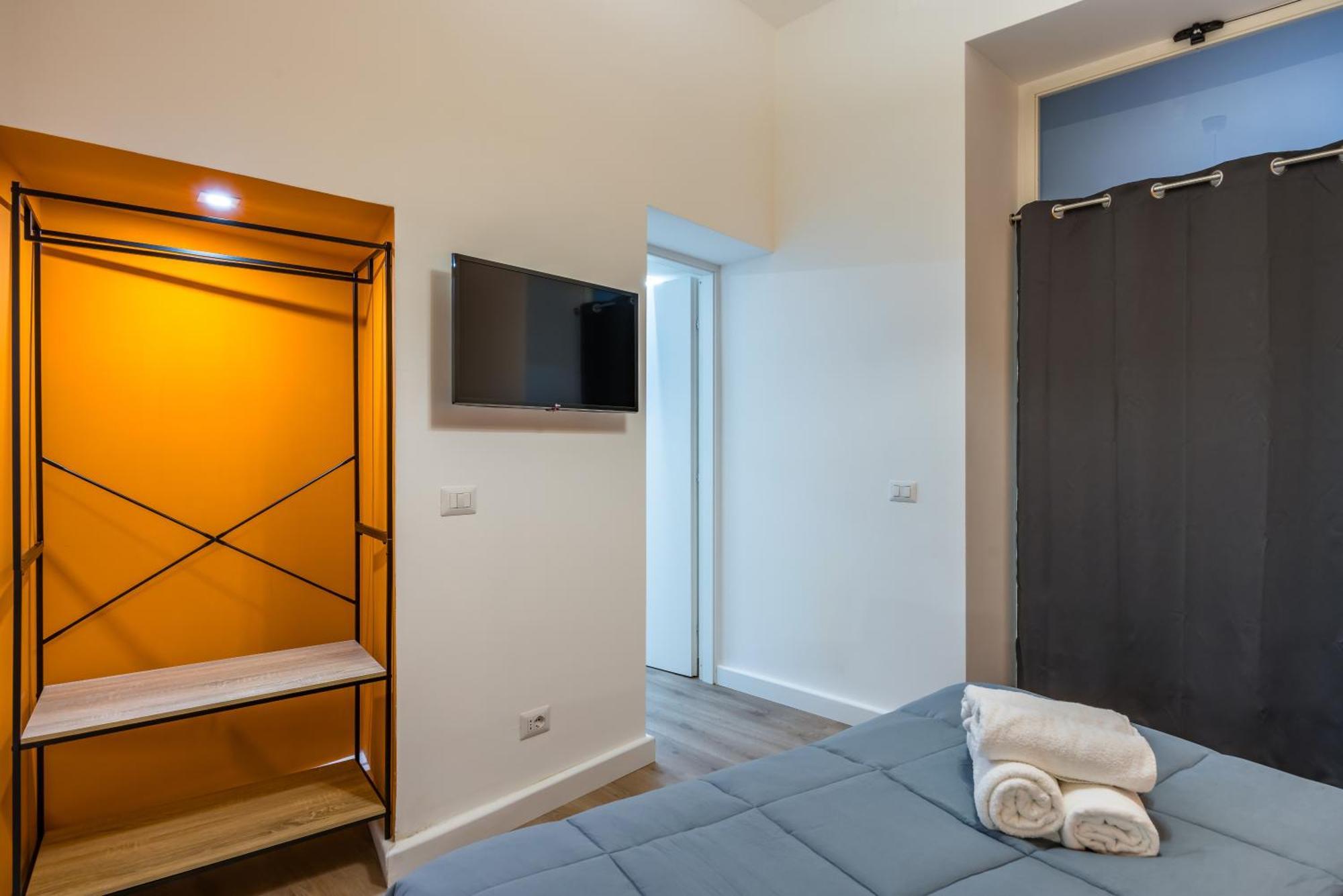 Lioy 25 By Napoliapartments Екстер'єр фото
